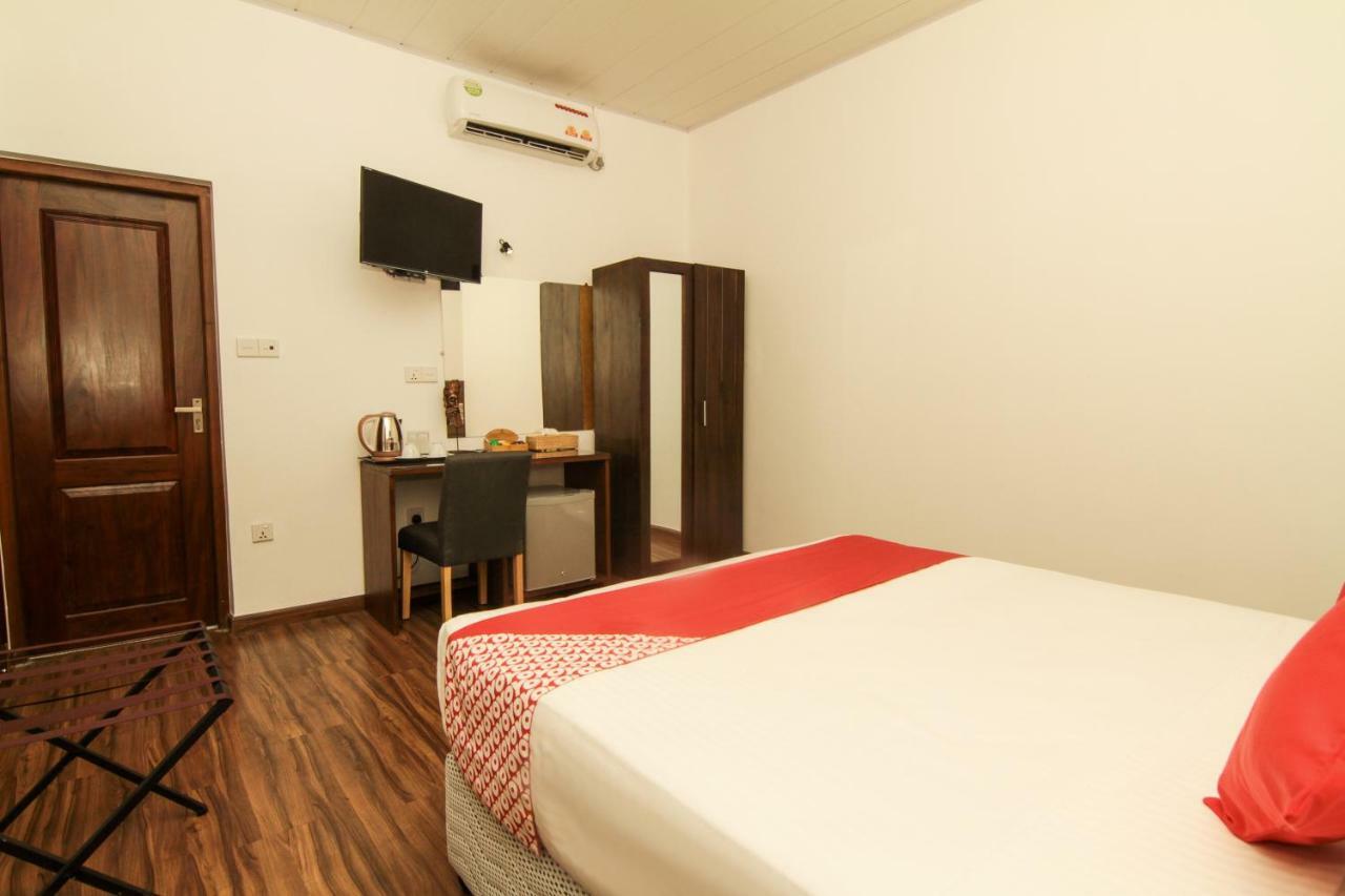 Clove Transit Hotel Kotugoda Exterior foto